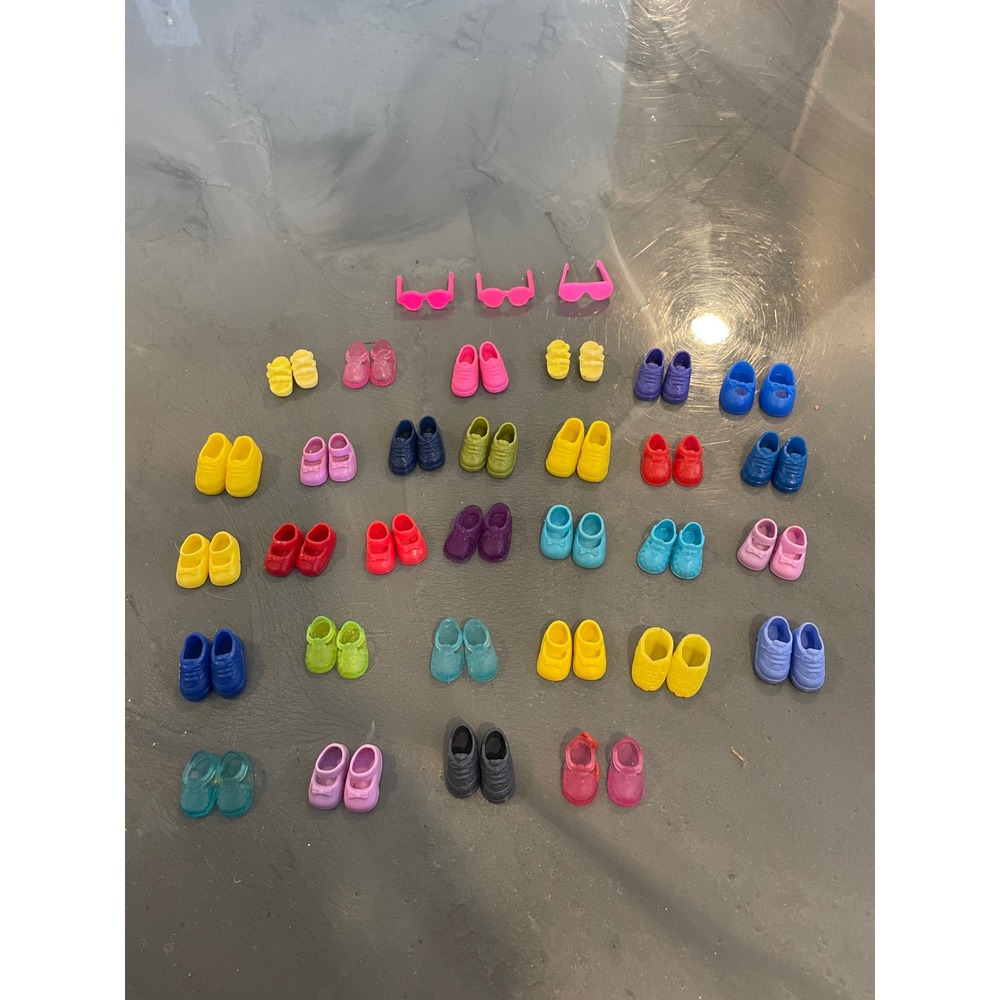 VTG Lot 30 Pairs Kelly Doll Shoes Sunglasses Jellies Small Doll Flat Feet Y2K
